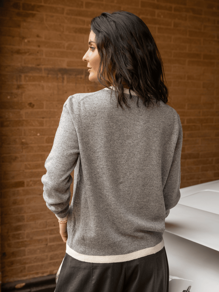 Sweater botones gris