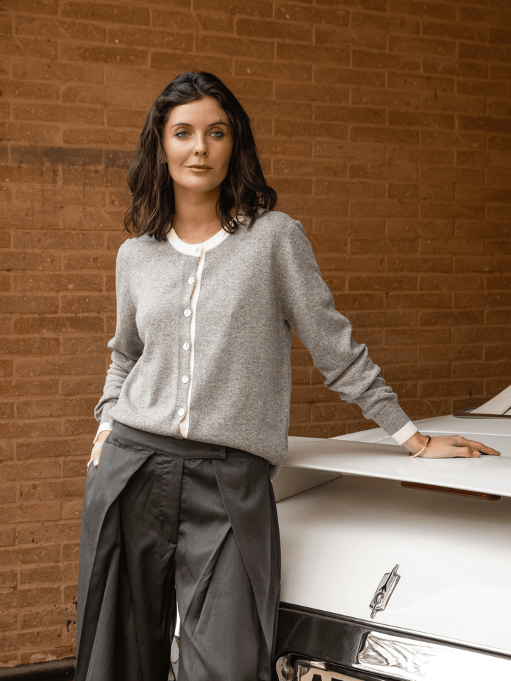 Sweater botones gris