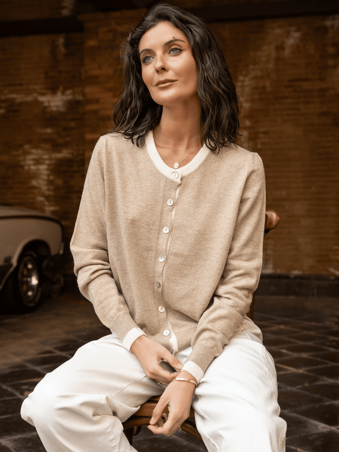 Sweater botones beige