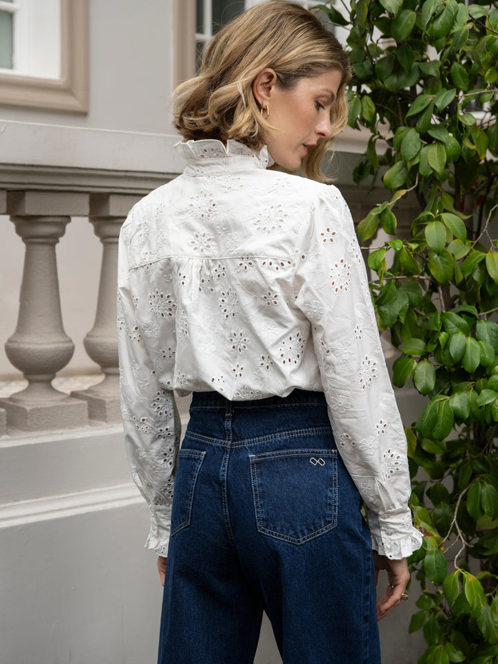 Blusa vuelos broderie blanca