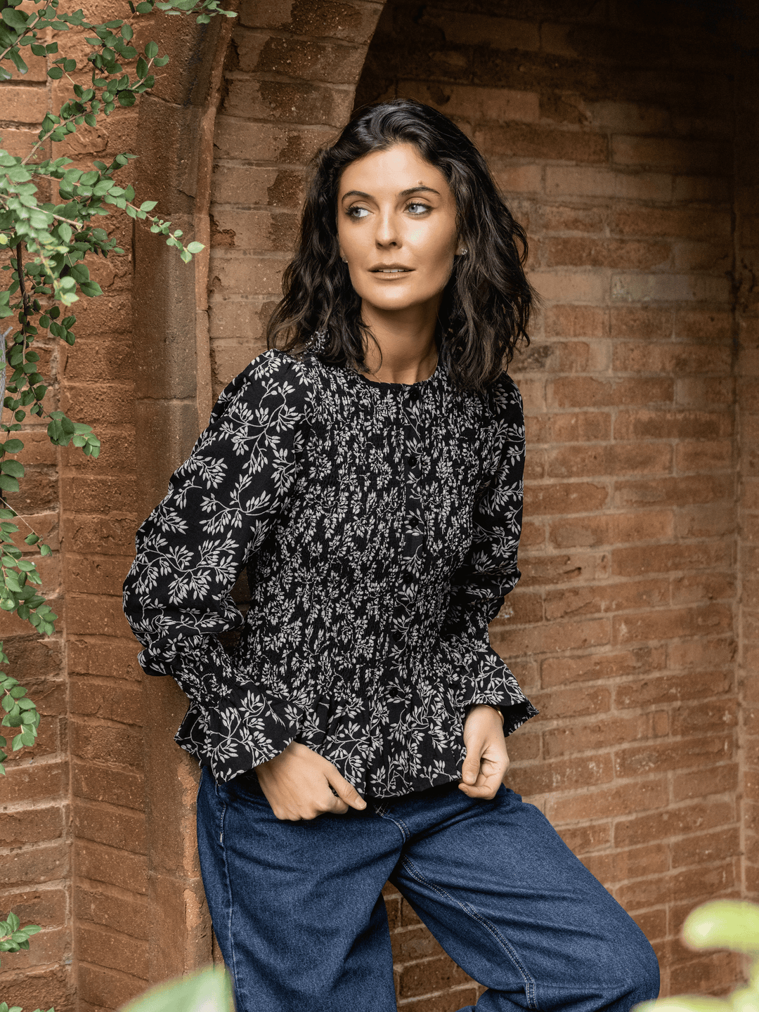Blusa panal flores negra