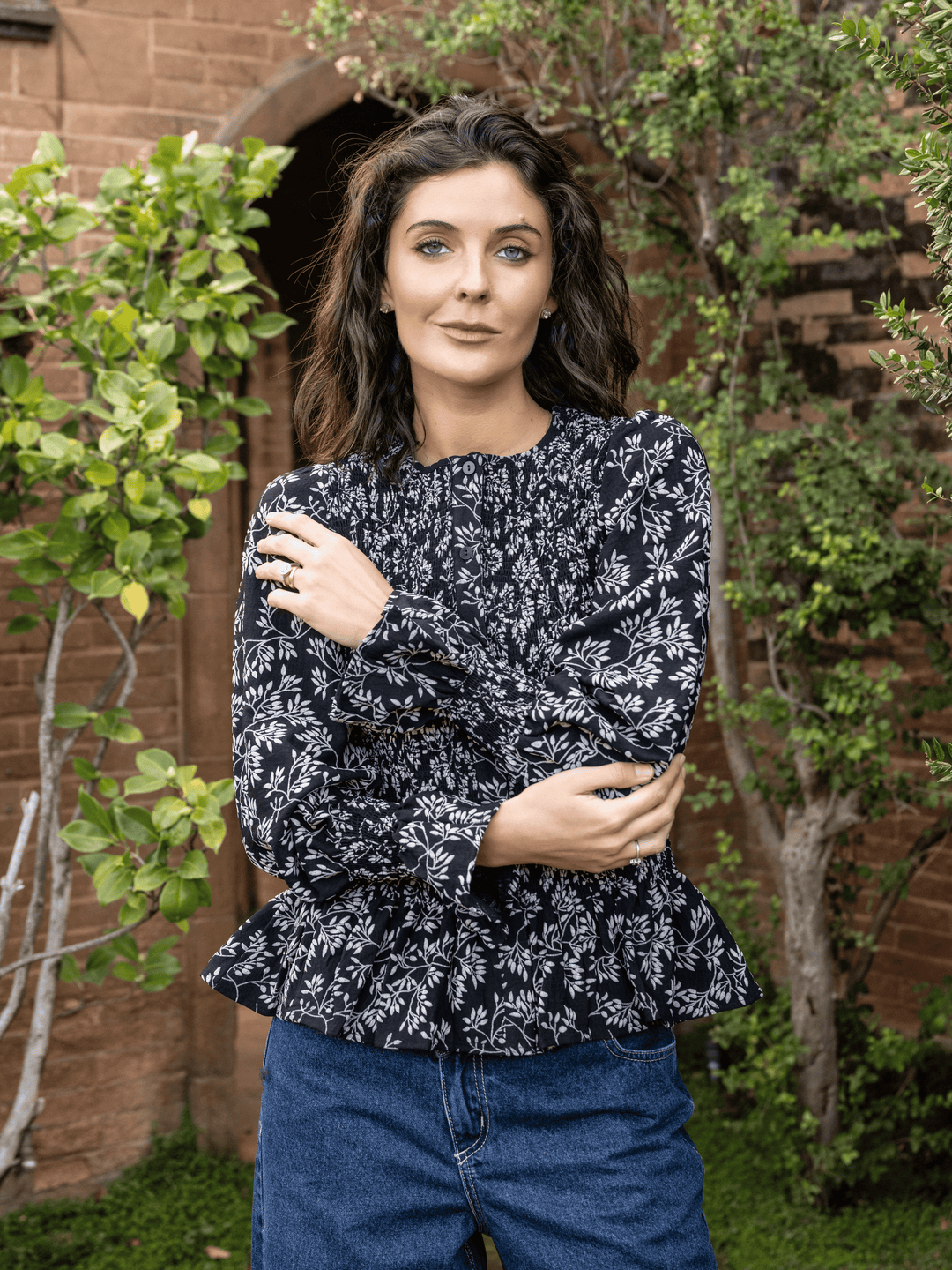 Blusa panal flores negra